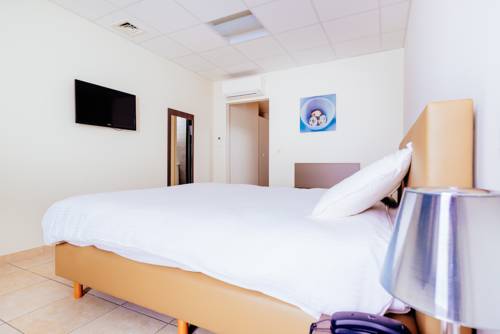 Imagen de la habitación del Hotel Soret. Foto 9