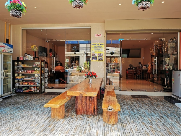 Imagen de los interiores del Hotel Sorot House. Foto 19