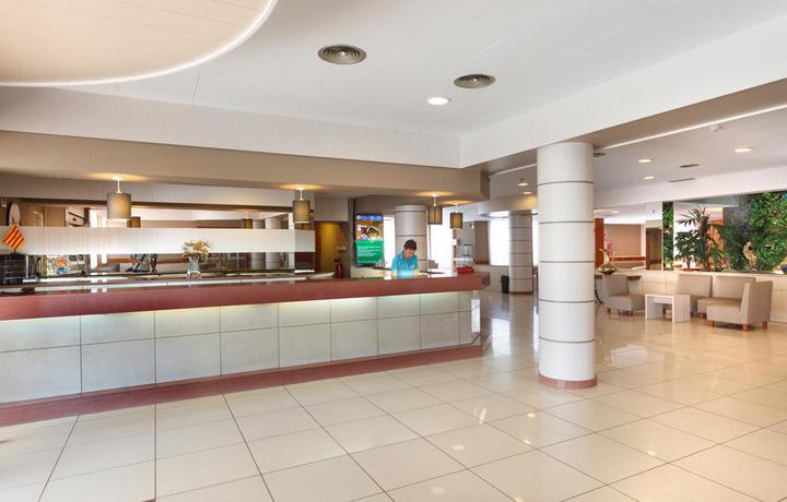 Imagen de los interiores del Hotel Sorra Daurada Splash. Foto 10