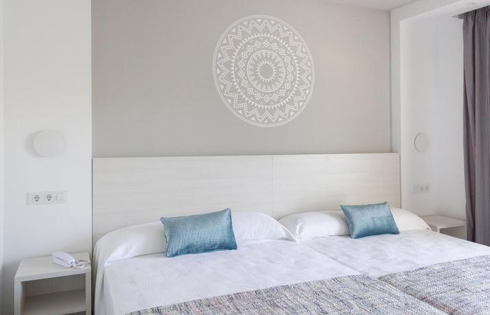 Imagen de la habitación del Hotel Sorra Daurada Splash. Foto 5