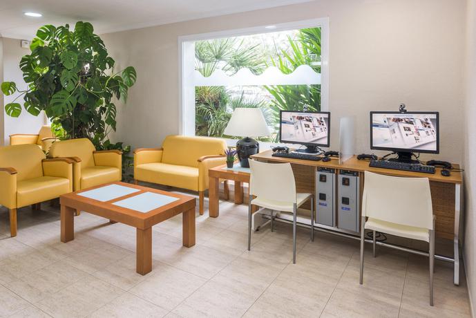 Imagen de los interiores del Hotel Sorrabona. Foto 16