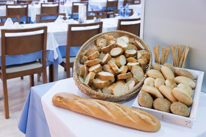 Imagen del bar/restaurante del Hotel Sorrabona. Foto 7