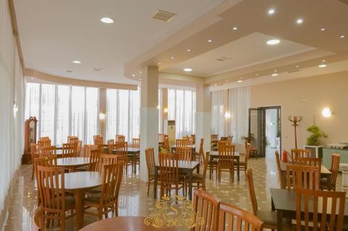 Imagen general del Hotel Sorrente. Foto 8