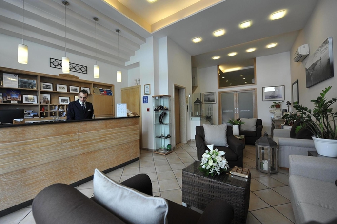 Imagen de los interiores del Hotel Sorrento City. Foto 15