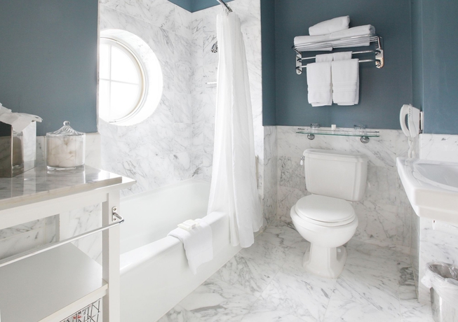 Imagen de la habitación del Hotel Sorrento. Foto 9