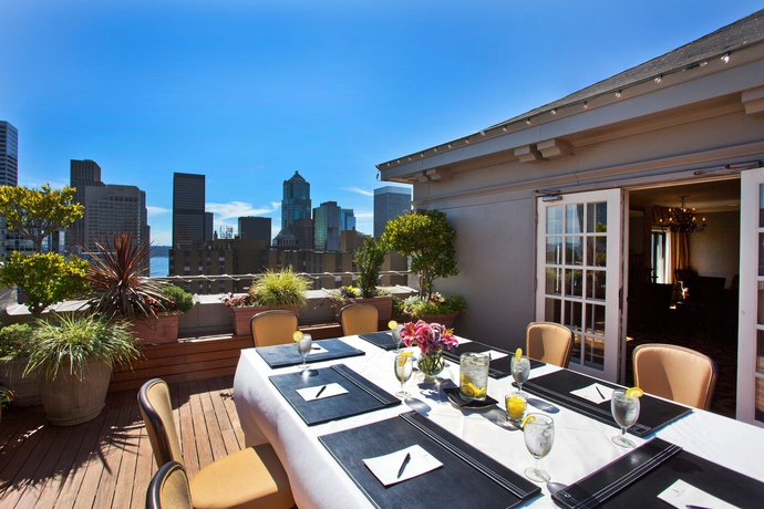 Imagen del bar/restaurante del Hotel Sorrento. Foto 8