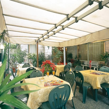 Imagen del bar/restaurante del Hotel Sorriso, San Remo. Foto 6