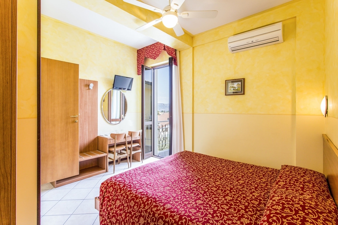 Imagen de la habitación del Hotel Sorriso, Toscolano-Maderno. Foto 12