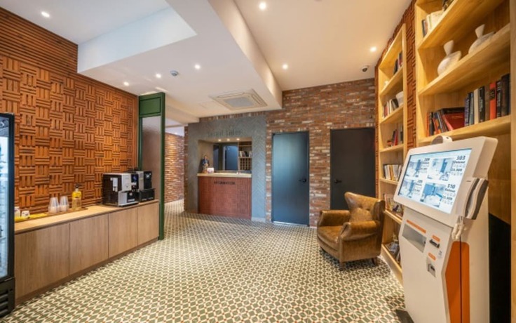 Imagen de los interiores del Hotel Soseol Smith. Foto 17