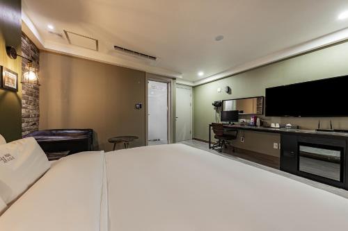 Imagen de la habitación del Hotel 호텔 소설스미스( Soseol Smith). Foto 15