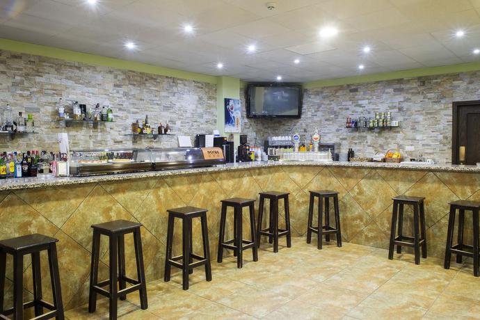 Imagen del bar/restaurante del Hotel Sostenible La Laguna. Foto 3