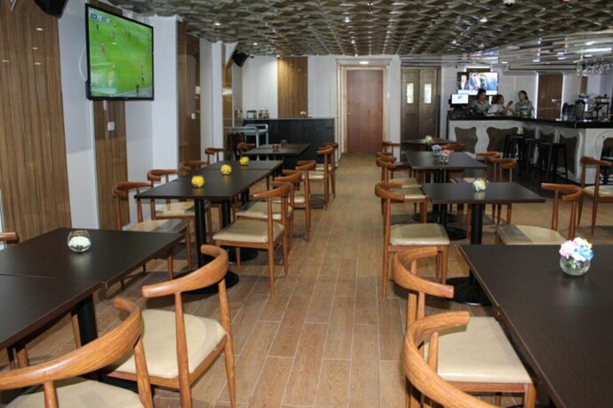 Imagen del bar/restaurante del Hotel Sotelo. Foto 10