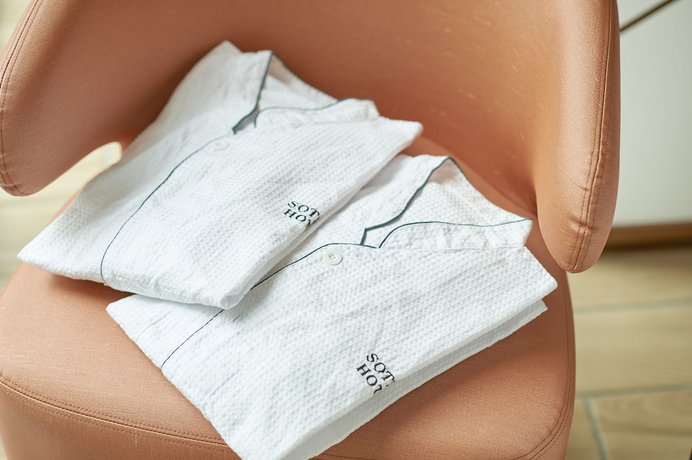 Imagen de la habitación del Hotel Sotetsu Fresa Inn Daimon. Foto 17