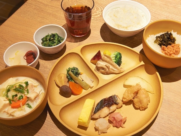 Imagen del bar/restaurante del Hotel Sotetsu Fresa Inn Hiroshima. Foto 9