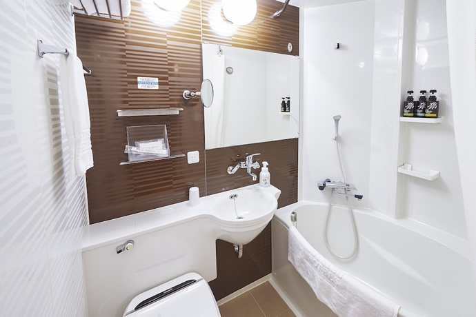 Imagen de la habitación del Hotel Sotetsu Fresa Inn Kanda Otemachi. Foto 17