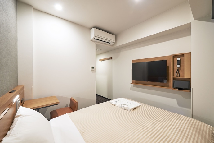 Imagen de la habitación del Hotel Sotetsu Fresa Inn Kobe Sannomiya. Foto 5