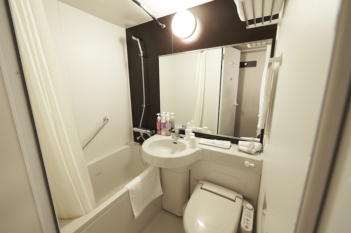 Imagen de la habitación del Hotel Sotetsu Fresa Inn Ochanomizu-Jimbocho. Foto 11