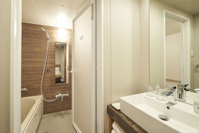 Imagen de la habitación del Hotel Sotetsu Fresa Inn Yokohama Higashiguchi. Foto 17