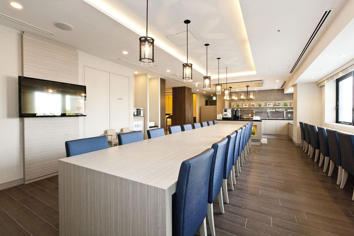 Imagen de la habitación del Hotel Sotetsu Fresa Inn Yokohama Sakuragicho. Foto 8