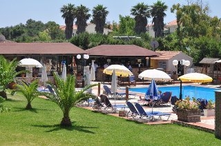 Imagen de la piscina del Hotel Sotiris Apartments. Foto 11