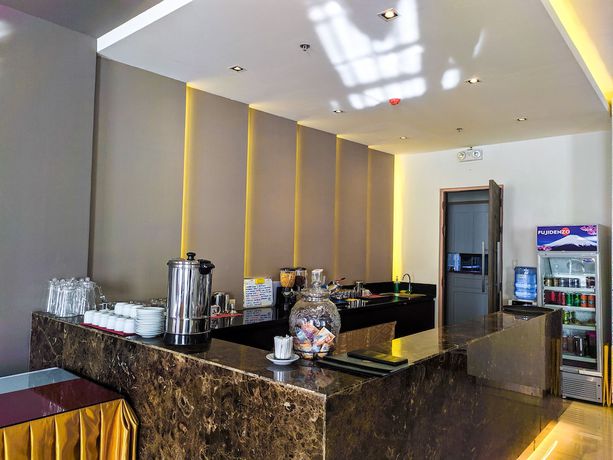 Imagen del bar/restaurante del Hotel Sotogrande Neopolitan. Foto 4