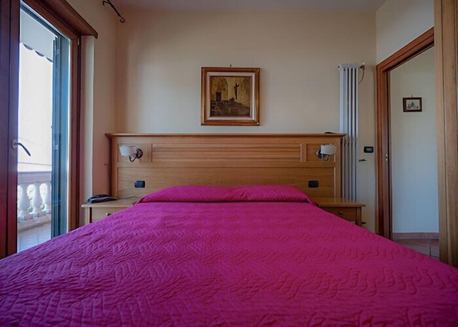 Imagen de la habitación del Hotel Sottovento. Foto 2