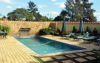 Imagen de la piscina del Hotel Souhtern Sun Pietermaritzburg. Foto 6