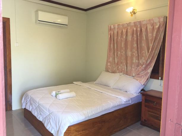 Imagen de la habitación del Hotel Souk San Sun Set Bungalow. Foto 5