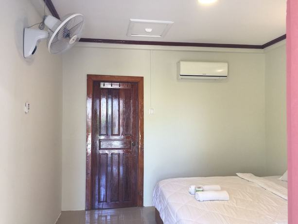 Imagen de la habitación del Hotel Souk San Sun Set Bungalow. Foto 13