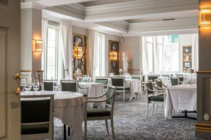 Imagen del bar/restaurante del Hotel S&ouml;derk&ouml;pings Brunn. Foto 13