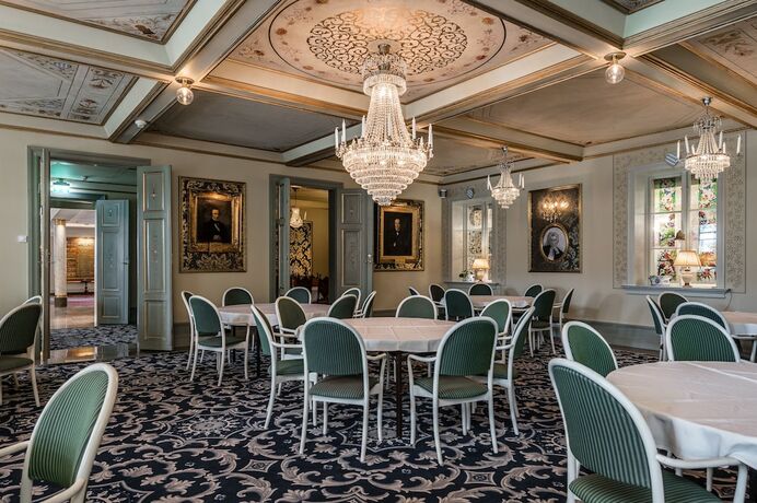 Imagen del bar/restaurante del Hotel S&ouml;derk&ouml;pings Brunn. Foto 14