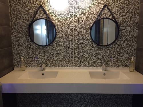 Imagen de la habitación del Hotel Sous Les Pins. Foto 5