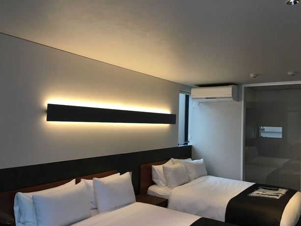Imagen de la habitación del Hotel Sousekian. Foto 2