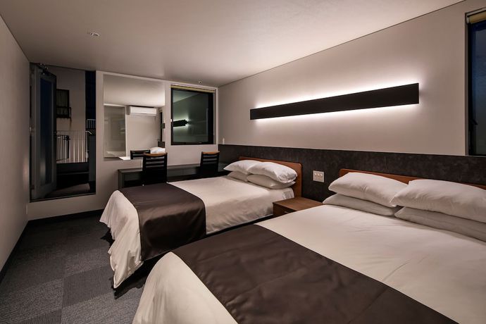 Imagen de la habitación del Hotel Sousekian. Foto 7