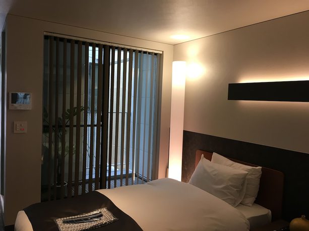 Imagen de la habitación del Hotel Sousekian. Foto 10