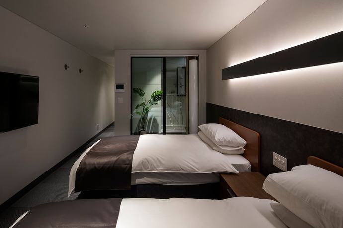 Imagen de la habitación del Hotel Sousekian. Foto 15
