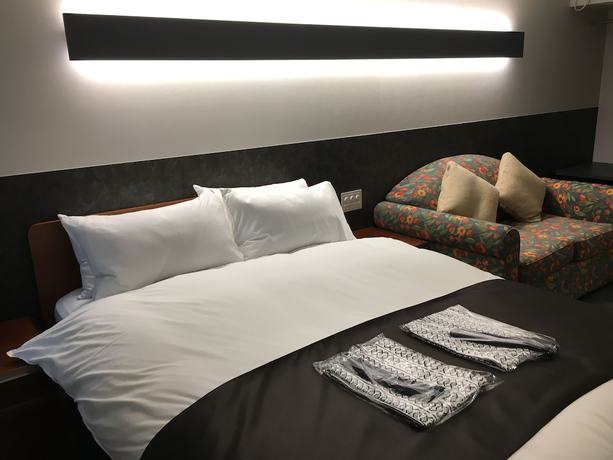 Imagen de la habitación del Hotel Sousekian. Foto 17