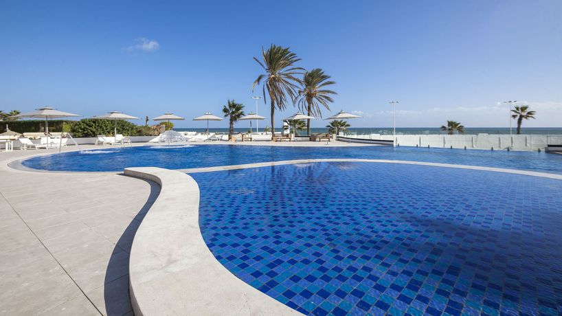 Imagen de la piscina del Hotel Sousse Pearl Marriott Resort and Spa. Foto 15