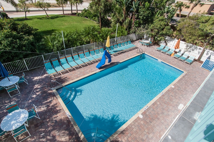 Imagen de la piscina del Hotel South Beach Condo By Sunsational Beach Rentals. Foto 14