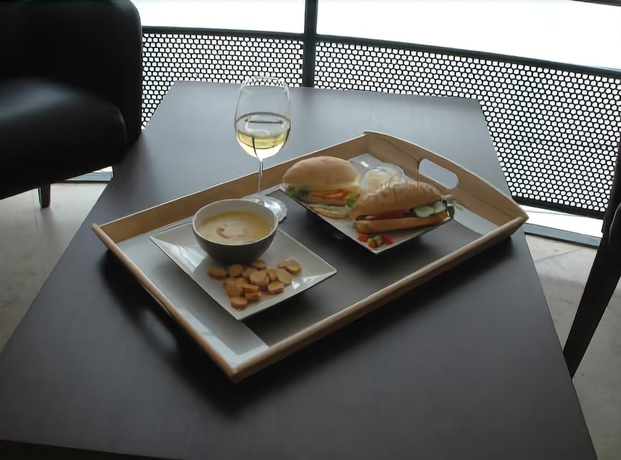 Imagen de los interiores del Hotel South Charleroi Airport. Foto 11