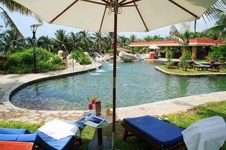 Imagen de la piscina del Hotel South China. Foto 9