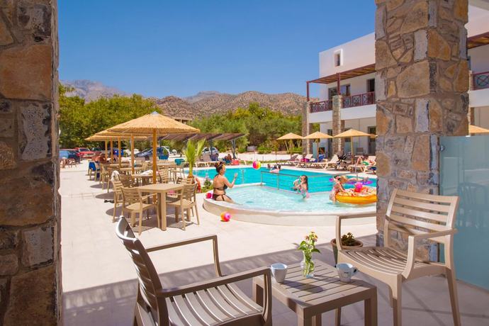 Imagen de la piscina del Hotel South Coast, MAKRY GIALOS. Foto 20