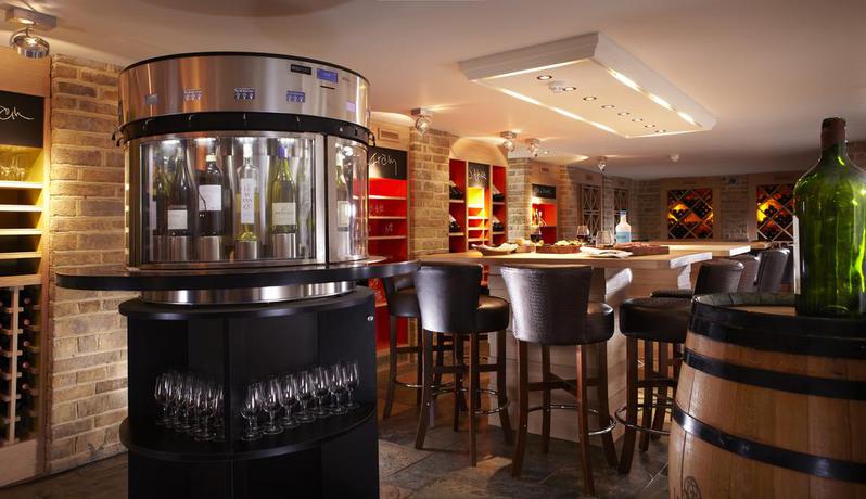 Imagen del bar/restaurante del Hotel South Lodge. Foto 5