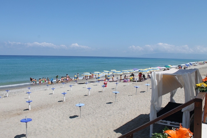 Imagen de los exteriores del Hotel South Paradise. Foto 15