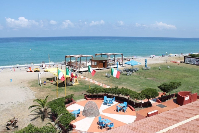 Imagen de los exteriores del Hotel South Paradise. Foto 16