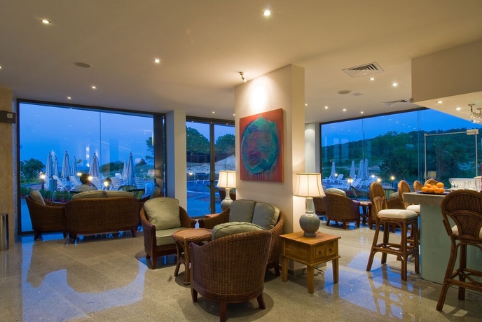 Imagen del bar/restaurante del Hotel South Pearl Apart Complex. Foto 4