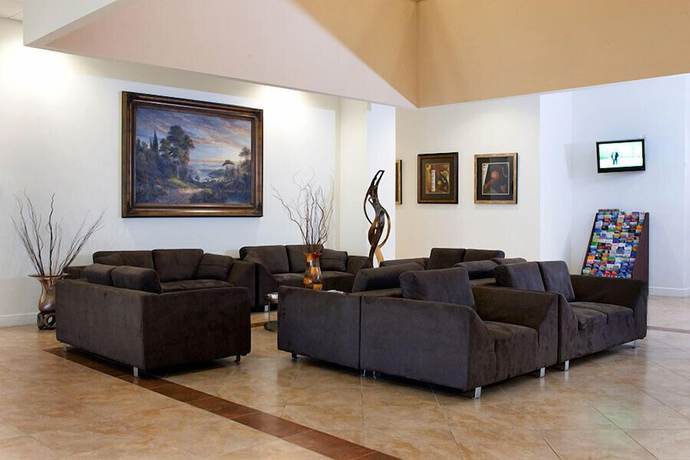 Imagen de los interiores del Hotel South River Suites. Foto 12