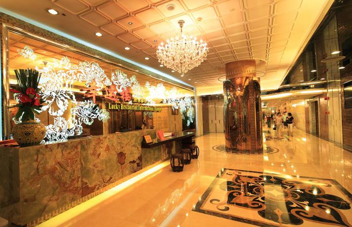 Imagen de los interiores del Hotel South and North International. Foto 15