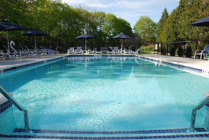 Imagen de la piscina del Hotel Southampton Inn. Foto 14