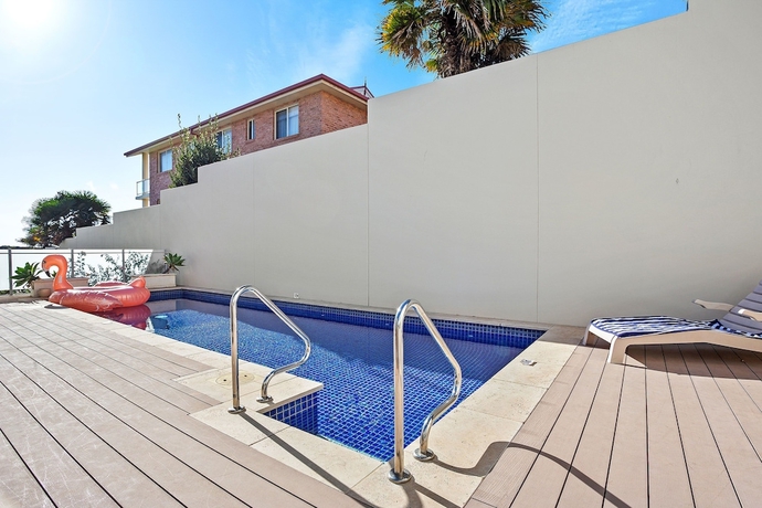 Imagen de la piscina del Hotel Southbound Escape At The Wharf. Foto 19